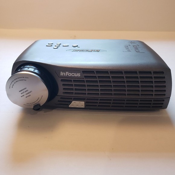 InFocus LP70+ DLP Projector XGA Portable HD 1080i W/Case and Logic Remote. - Picture 2 of 10